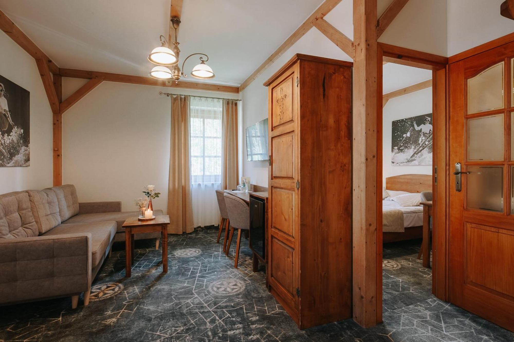 Goralski Gosciniec & Spa Poronin Bagian luar foto